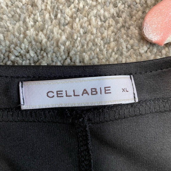 Cellabie light weight jacket.  Color:Black and white.  Size Xl - Picture 4 of 11